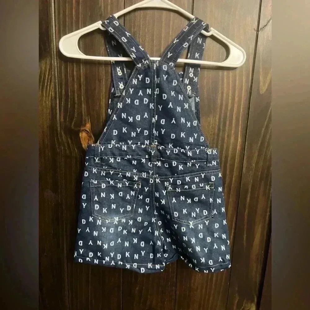 Kids DKNY COVERALL JEAN SHORTS-Size: 8 - Picture 3 of 4